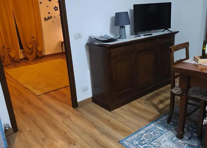 Daire Nel Blu Dipinto Di Blu *